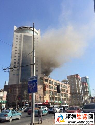大连市区黄河路大火 黄河路一酒店发生火灾