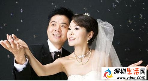 央视名嘴段暄离职原因 段暄个人资料老婆是谁 段暄头发怎么白了