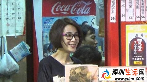 港姐谭小环街边开店卖鱼蛋 港姐冠军卖鱼蛋