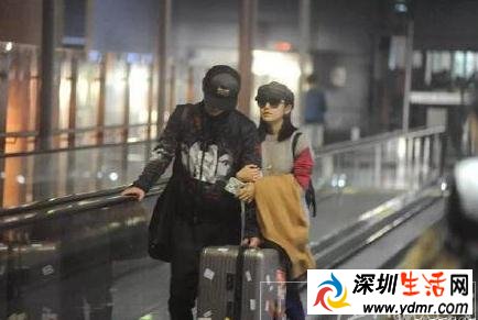 陈晓为什么要在机场醉酒痛哭 陈晓机场痛哭现场照片