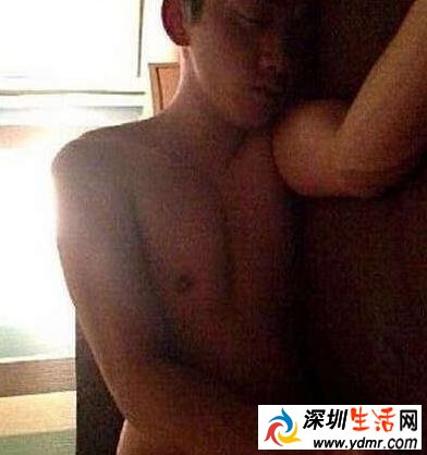 郑恺大尺度裸照被曝光 是谁曝光郑恺裸照