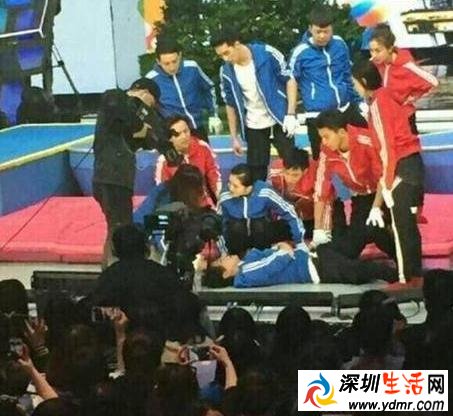 曝谢娜录节目发飙被拖到后台原因 现场气氛尴尬
