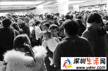 北京儿童医院系统瘫痪暂停接诊 挂号大厅人满为患