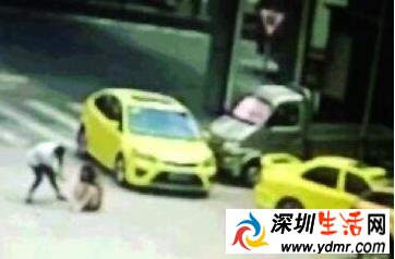 嫂子当街暴打小姑为什么女子被棍打30秒