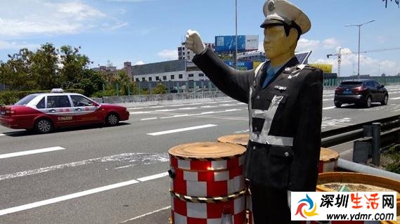 深圳高速惊现塑料警察 揭秘高速惊现塑料警察原因真相