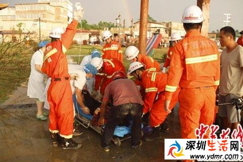 广西玉林一围墙倒塌致4死1伤 被强风刮倒