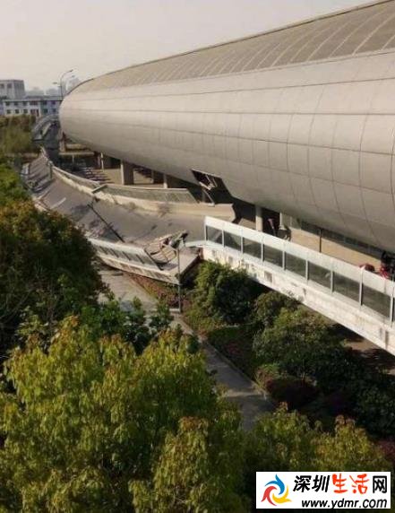 浙江萧山一高架桥引桥发生断裂现场图 事故原因正在调查