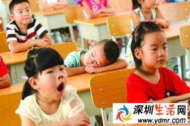 上课就犯困想睡觉怎么办?为什么一上课就想睡觉