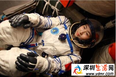 航天员真的需要拔指甲吗?为什么航天员不能有疤痕