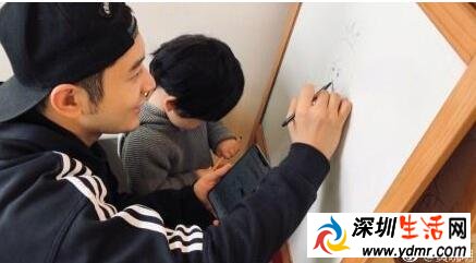 黄晓明零点发博为baby庆生 baby庆祝30岁生日