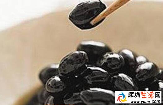 醋泡黑豆每天正确吃法 它有哪些功效