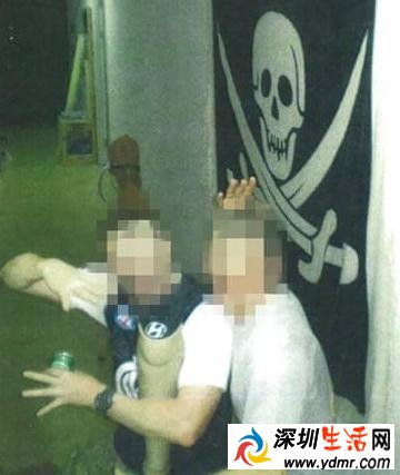 澳士兵再被曝用塔利班死亡士兵假肢喝酒 澳士兵用假肢喝酒图