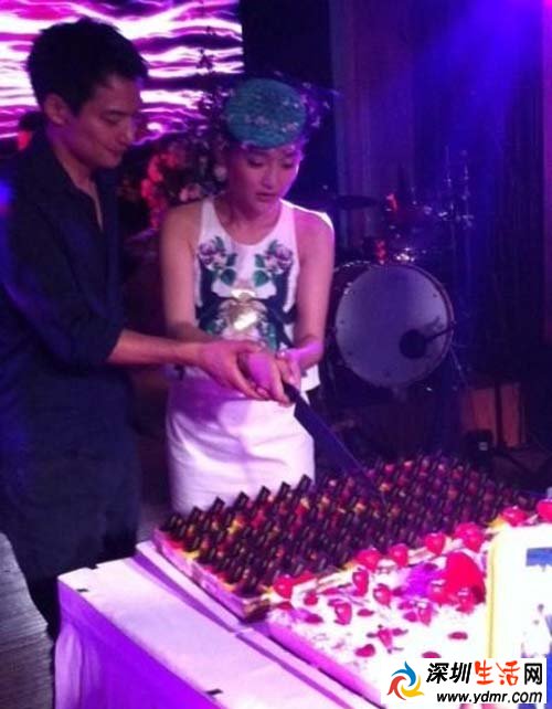 周迅老公高圣远家庭背景资料微博 婚纱照结婚现场图片曝光